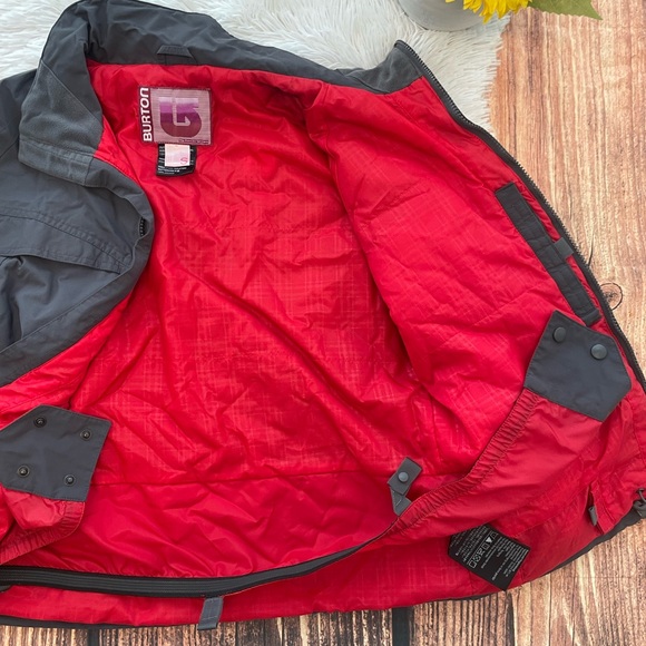 Burton Snowboarding Jacket - Picture 8 of 8